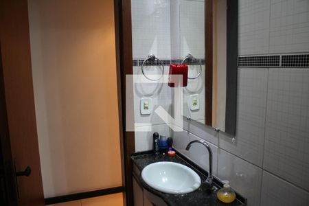 Apartamento à venda com 177m², 4 quartos e 2 vagasBanheiro