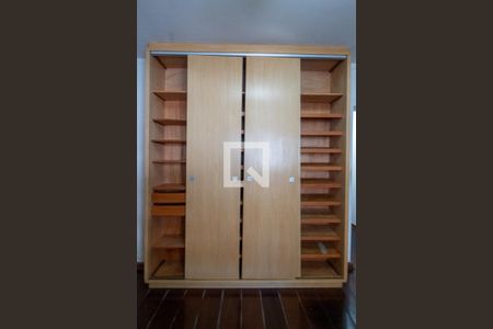 Apartamento à venda com 280m², 4 quartos e 2 vagasQuarto 4 