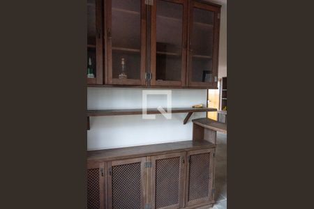 Apartamento à venda com 240m², 1 quarto e 1 vaga Apartamento à venda com 240m², 1 quarto e 1 vagaBar