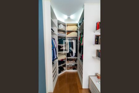 Apartamento para alugar com 128m², 3 quartos e 2 vagas Apartamento para alugar com 128m², 3 quartos e 2 vagasCloset da Suite