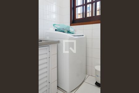 Casa à venda com 97m², 1 quarto e 1 vagaÁrea de serviço