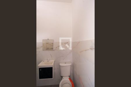 Banheiro de kitnet/studio para alugar com 1 quarto, 28m² em Mooca, São Paulo