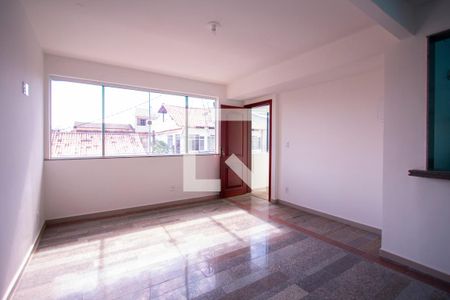 Sala de casa de condomínio à venda com 3 quartos, 200m² em Santana, Niterói