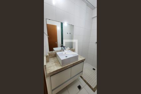 Apartamento para alugar com 93m², 2 quartos e 2 vagas Apartamento para alugar com 93m², 2 quartos e 2 vagasBanheiro da Suíte 1