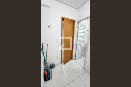 Despensa de apartamento para alugar com 2 quartos, 93m² em Pompéia, Santos