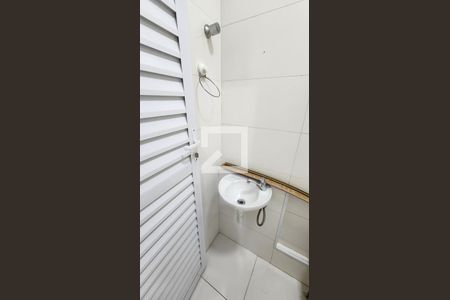 Apartamento para alugar com 93m², 2 quartos e 2 vagas Apartamento para alugar com 93m², 2 quartos e 2 vagasBanheiro de serviço