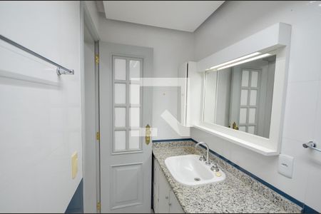 Apartamento à venda com 263m², 3 quartos e 2 vagasBanheiro da Suíte