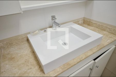 Apartamento à venda com 263m², 3 quartos e 2 vagasBanheiro Social