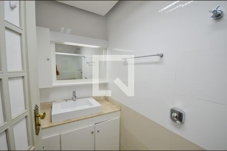 Apartamento à venda com 263m², 3 quartos e 2 vagasBanheiro Social