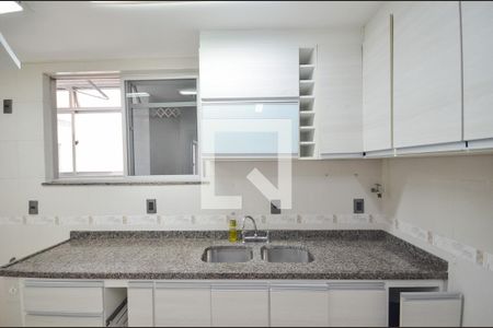 Apartamento à venda com 263m², 3 quartos e 2 vagasCozinha