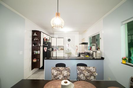 Casa à venda com 124m², 3 quartos e 2 vagasCozinha