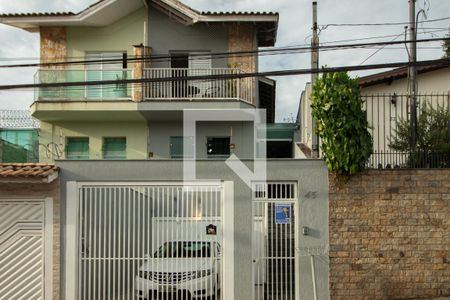 Casa à venda com 124m², 3 quartos e 2 vagasFachada