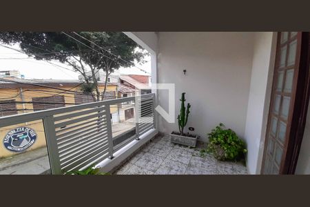 Sacada de casa à venda com 3 quartos, 160m² em Veloso, Osasco