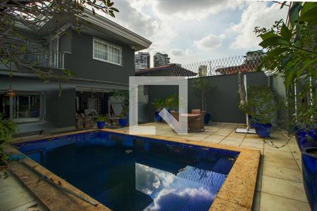 Casa à venda com 700m², 4 quartos e 5 vagasPiscina
