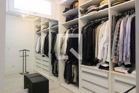 Casa à venda com 700m², 4 quartos e 5 vagasCloset da Suíte master