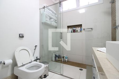 Casa à venda com 700m², 4 quartos e 5 vagasbanheiro da Suíte master