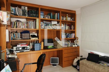 Casa à venda com 700m², 4 quartos e 5 vagasSuíte master