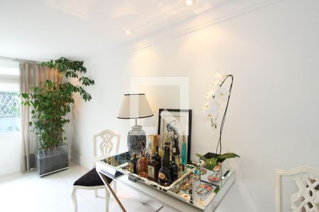 Casa à venda com 700m², 4 quartos e 5 vagasHall social