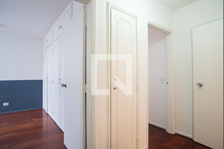 Apartamento à venda com 128m², 4 quartos e 1 vagaCorredor dos quartos