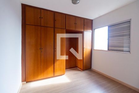 Quarto 2 de apartamento para alugar com 2 quartos, 61m² em Vila Osasco, Osasco