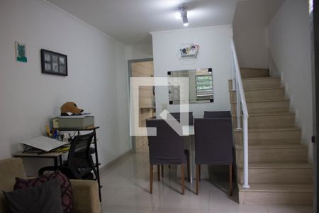 Sala de casa para alugar com 2 quartos, 79m² em Parque Assunção, Taboão da Serra