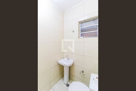 Casa para alugar com 371m², 16 quartos e 16 vagasBanheiro