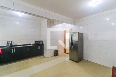 Casa para alugar com 371m², 16 quartos e 16 vagasCozinha