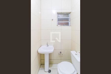 Casa para alugar com 371m², 16 quartos e 16 vagasBanheiro