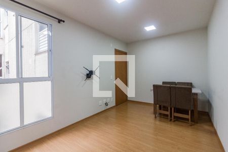 Sala de apartamento para alugar com 2 quartos, 48m² em Serraria, São José