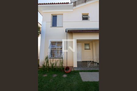 Casa de condomínio para alugar com 115m², 3 quartos e 2 vagasFachada