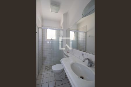 Casa de condomínio para alugar com 115m², 3 quartos e 2 vagasBanheiro