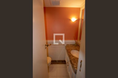 Apartamento à venda com 364m², 4 quartos e 3 vagasBanheiro 4