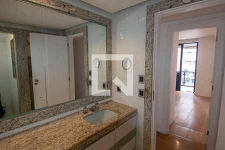 Apartamento à venda com 364m², 4 quartos e 3 vagasBanheiro 3