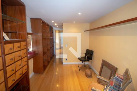 Apartamento à venda com 364m², 4 quartos e 3 vagasEscritório