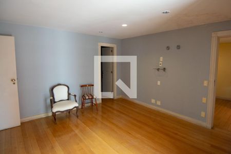 Apartamento à venda com 364m², 4 quartos e 3 vagasQuarto 4