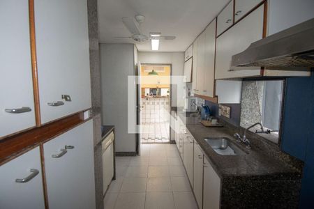 Apartamento à venda com 364m², 4 quartos e 3 vagasCozinha