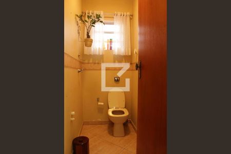 Casa à venda com 150m², 3 quartos e 2 vagasBanheiro 3