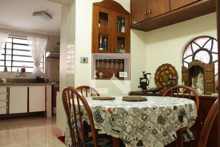 Casa à venda com 150m², 3 quartos e 2 vagasCopa