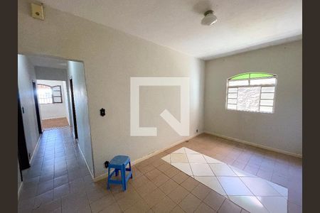 Casa à venda com 320m², 3 quartos e 2 vagas Casa à venda com 320m², 3 quartos e 2 vagasCopa
