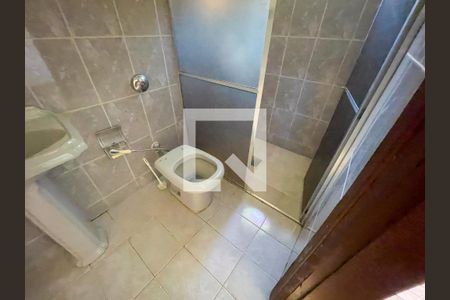 Casa à venda com 320m², 3 quartos e 2 vagas Casa à venda com 320m², 3 quartos e 2 vagasBanheiro da Suíte