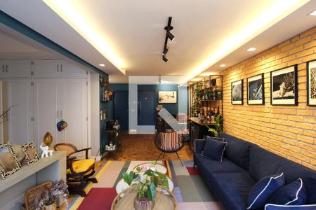 Sala 1 de apartamento à venda com 2 quartos, 130m² em Chácara Itaim, São Paulo
