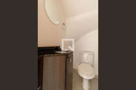 Lavabo de casa de condomínio para alugar com 2 quartos, 87m² em Vila Ré, São Paulo