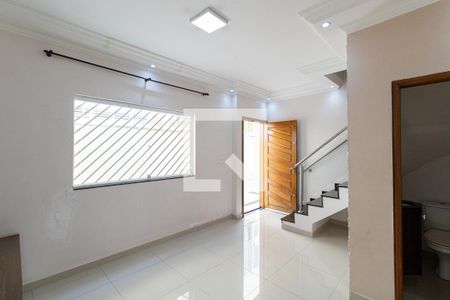 Sala de casa de condomínio para alugar com 2 quartos, 87m² em Vila Ré, São Paulo