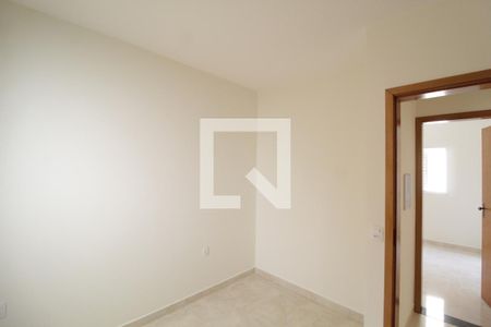 Quarto 2 de apartamento para alugar com 2 quartos, 50m² em Jardim Inconfidência, Uberlândia