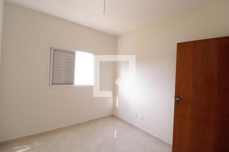 Quarto 1 de apartamento para alugar com 2 quartos, 50m² em Jardim Inconfidência, Uberlândia