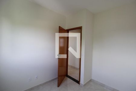 Quarto 2 de apartamento para alugar com 2 quartos, 50m² em Jardim Inconfidência, Uberlândia