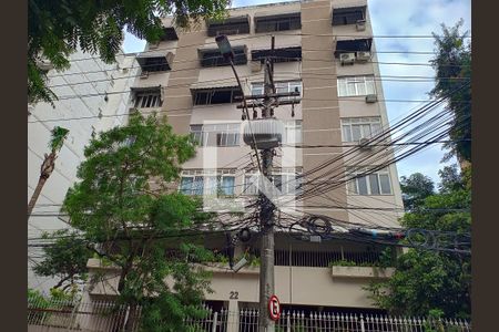 Apartamento à venda com 131m², 2 quartos e 1 vagaFachada