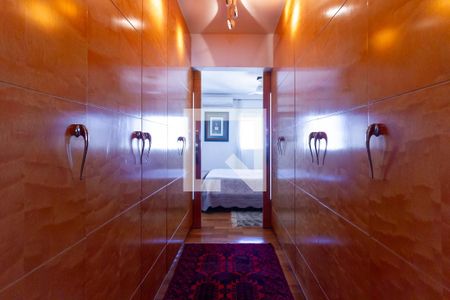 Apartamento à venda com 125m², 2 quartos e 3 vagasCloset da suíte 1