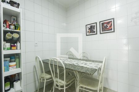 Casa para alugar com 388m², 4 quartos e 2 vagasCozinha