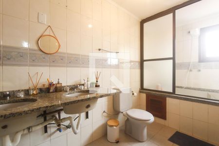 Casa para alugar com 388m², 4 quartos e 2 vagasBanheiro Quarto